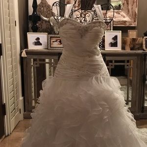 Beautiful MayQueen wedding dress size 14 PRE OWNED
